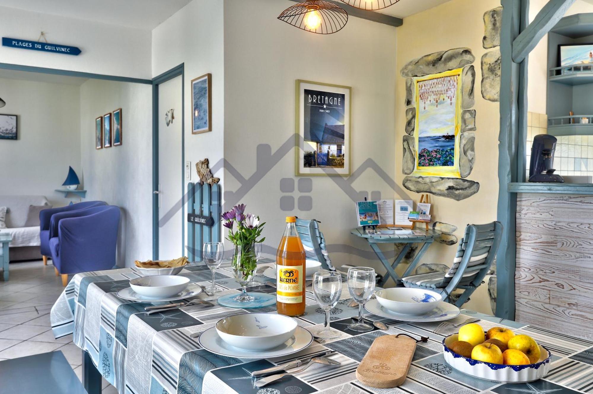 Souvenir Du Guil: Seaside Cottage with Garden in Guilvinec Exterior photo