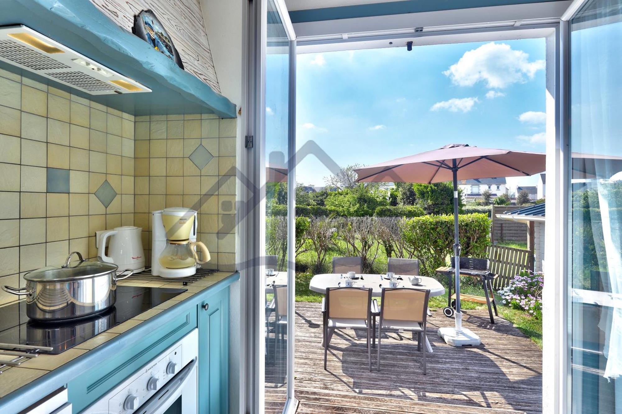 Souvenir Du Guil: Seaside Cottage with Garden in Guilvinec Exterior photo