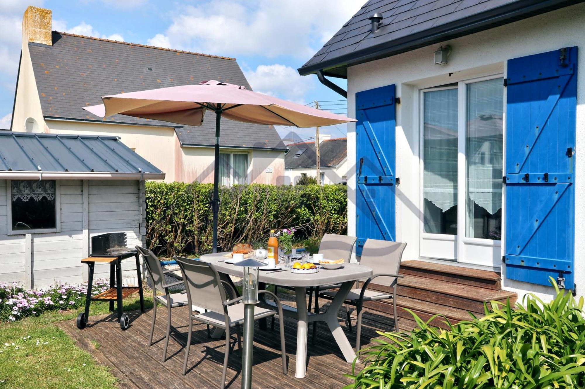 Souvenir Du Guil: Seaside Cottage with Garden in Guilvinec Exterior photo